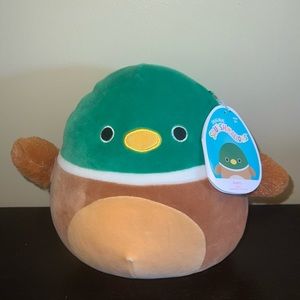 NWT Squishmallow Avery 8” duck